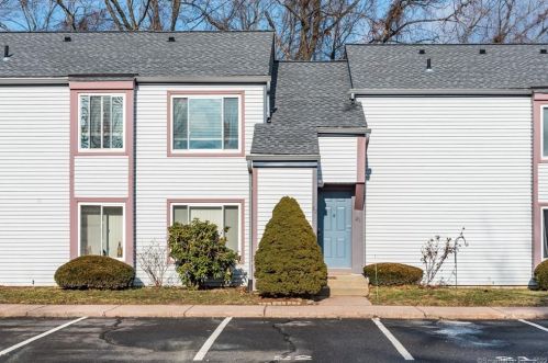 22 Candlewood Dr, Wapping, CT 06074-2610