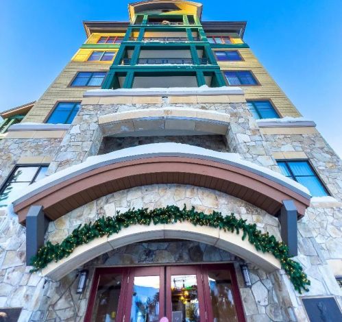 13051 Ritz Carlton Highlands Ct, Truckee, CA 96161-4257