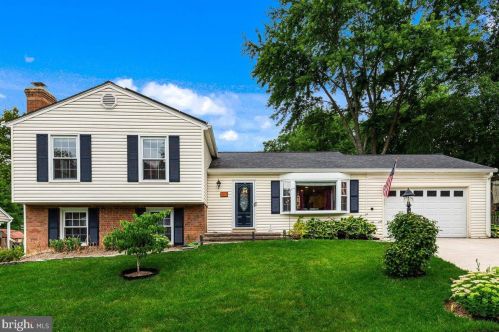 9529 Barnstable Ct, Springfield, VA 22015-1709