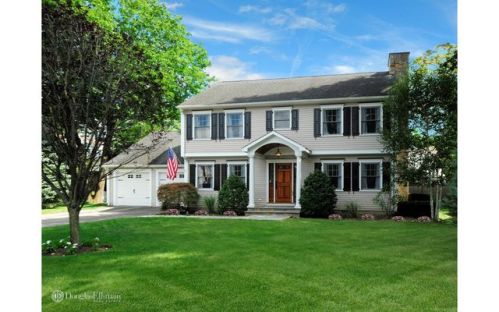 4 Sunshine Ave, Riverside, CT 06878-1220