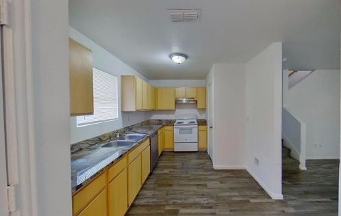 226 Creek Cove Dr, Dallas TX  75217-5618 exterior