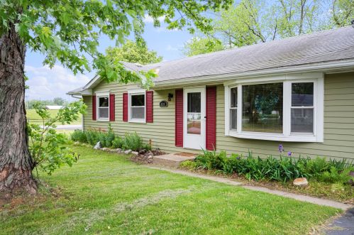 410 Sullivan Ln, Braidwood, IL 60408-1536