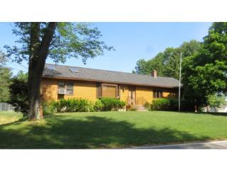 32 Kelley Rd, Plaistow, NH 03865-2103