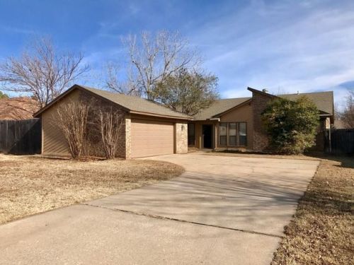 3820 Sunward Cir, Yukon, OK 73099-3221