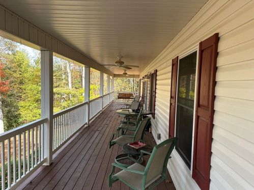 716 Katydid Rd, Mineral Bluff, GA 30559-3285