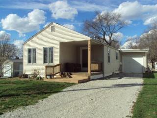 342 Glenn St, Macon, IL 62544-9576