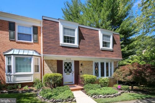 6610 Rosecroft Pl, Falls Church, VA 22043-1827