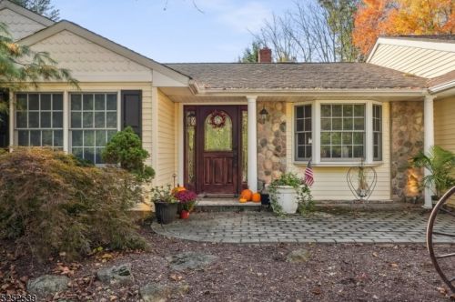 261 Millbrook Ave, Dover, NJ 07869-2105