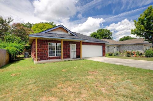 107 Bellair Dr, Uhland, TX 78640-5316