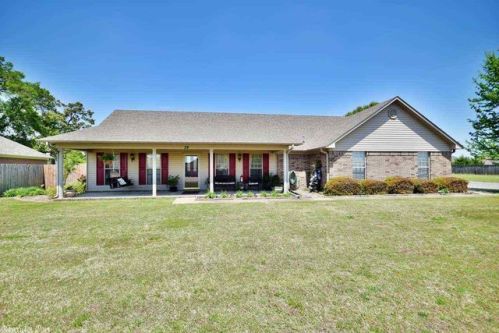 39 Dove Ln, Vilonia, AR 72173-8038