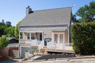 1360 Cora Ln, Auburn, CA 95603-5409