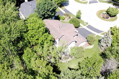 7272 Presidential Dr, Gurnee IL  60031-5302 exterior