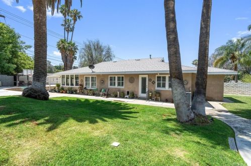 2321 Daventry Rd, Riverside CA  92506-1531 exterior