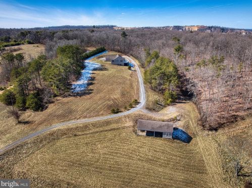 345 Journey Ln, Berkeley Springs WV exterior