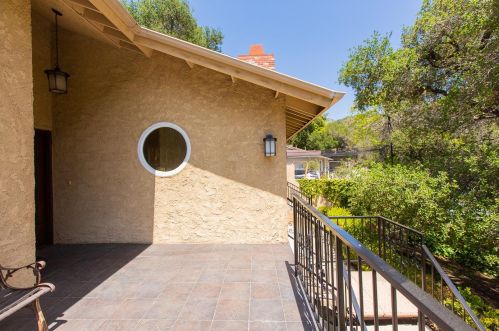 2411 Chevy Chase Dr, Glendale CA  91206-4525 exterior