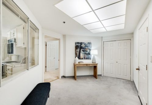 440 Cesano Ct, Palo Alto, CA 94306-4451