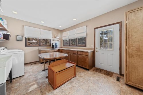 229 58th St, Willowbrook IL  60514-1711 exterior