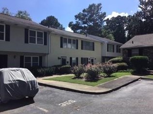 359 Leisure Ct, Marietta, GA 30064-3627