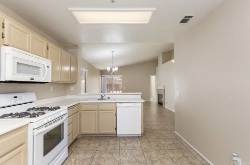 7350 Ayers Rock Rd, Riverside CA 92508-6044 exterior