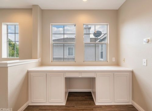 2190 Cherrywood Ln, Anaheim CA  92804-2490 exterior