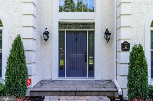 103 Hilltop Ct, Harrison Township, NJ 08062-2512