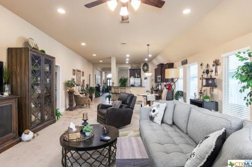 2147 Pioneer Pass, Seguin TX 78155-4456 exterior