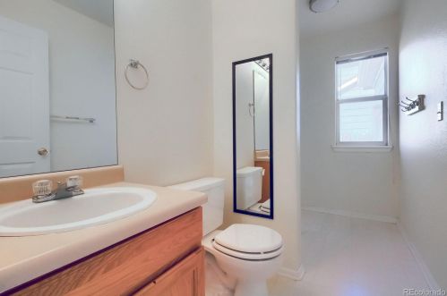 5593 Himalaya Way, Aurora CO 80013-6078 exterior