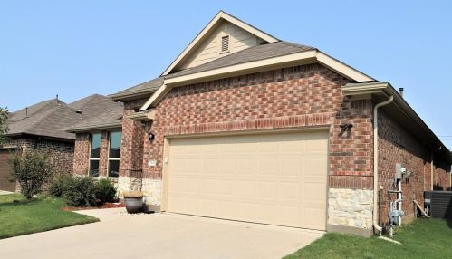 7604 Spring Dr, Fort Worth TX  76148 exterior