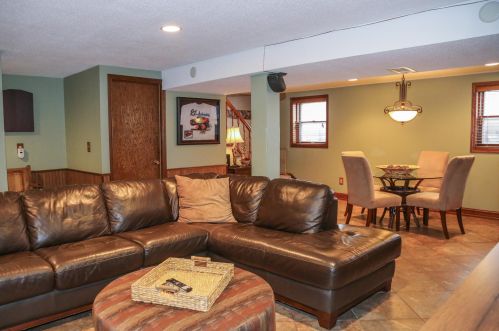 1944 Greenbrier St, Saint Paul MN  55117-2214 exterior