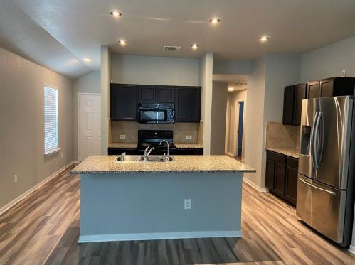 12001 Waterford Run Way, Webberville TX  78653-4688 exterior