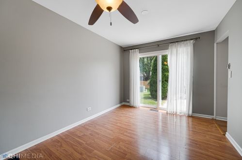 1926 Springside Dr, Naperville IL  60565-2242 exterior