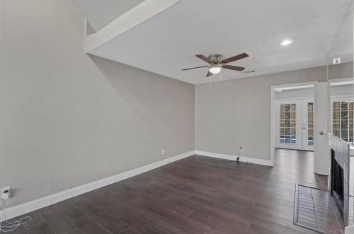 1444 Weiler Blvd, Fort Worth TX  76112-2906 exterior