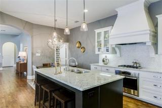 2221 Cardinal Blvd, Carrollton TX  75010-4925 exterior