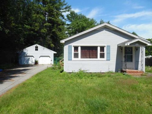 3 Lakeview Ave, Sandown, NH 03873-2504