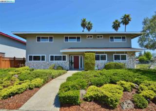 913 Otis Dr, Alameda, CA 94501-5619