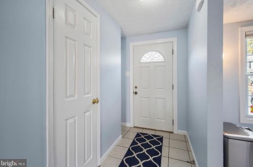6295 Dawn Day Dr, Columbia, MD 21045-4459