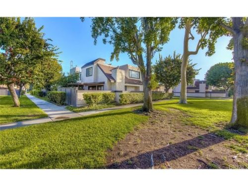 1678 Heritage Cir, Anaheim, CA 92804-6560