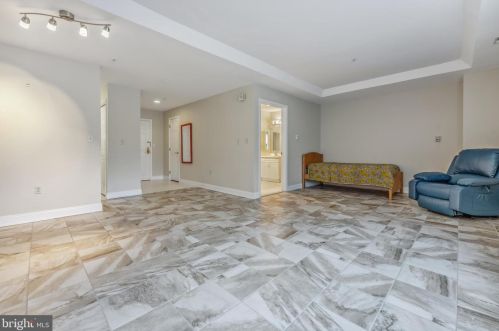 2304 Windrow Dr, Princeton NJ 08540-5020 exterior