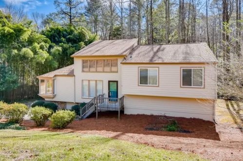 2711 Twin Creek Ct, Marietta, GA 30062-4465