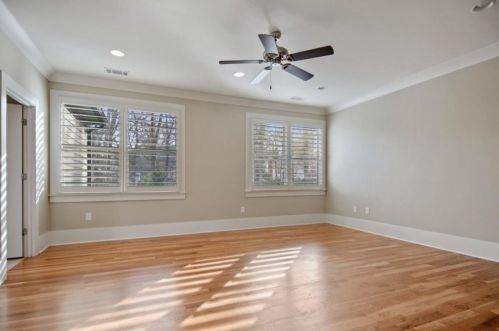 3896 Flowerland Dr, Atlanta GA  exterior