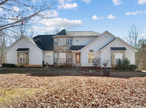 137 Loma Linda Dr, Cleveland, GA 30528-3164