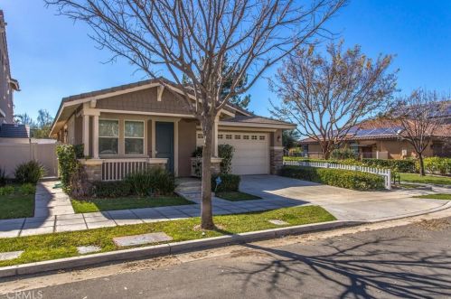 26237 Citron St, Loma Linda, CA 92354-6573