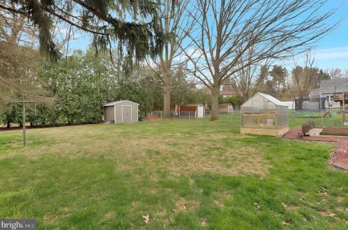 60 Baugher Dr, Hanover PA 17331-4004 exterior