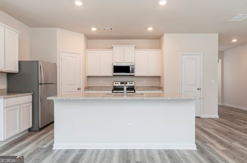 158 Avondale Blvd, Conyers GA  30013-5115 exterior