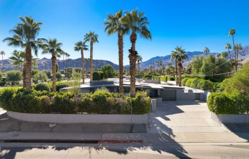 1683 Mesquite Ave, Palm Springs, CA 92264-8583