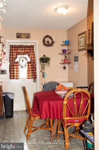 34 Mallard Ct, Charles Town WV 25414-5804 exterior