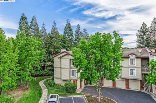 3308 Smoketree Commons Dr, Pleasanton CA  94566-7959 exterior