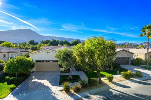 60365 Poinsettia Pl, La Quinta, CA 92253-7695