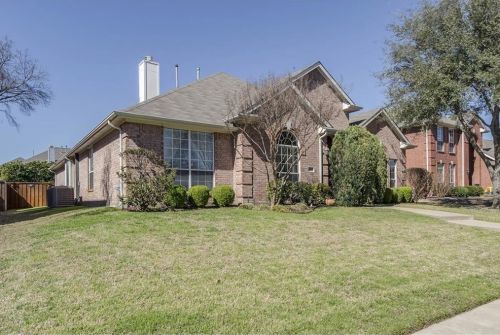 9221 Daystar Dr, Plano TX  75025-5057 exterior