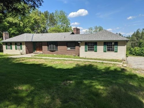 88 Pine St, Unity, NH 03603-4828